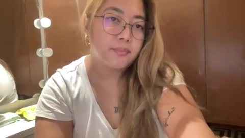 Snapshot of asianbunny10 chatting on June 4, 2026, 3:07 pm Curvy online show from June 4, 2026, 3:07 pm