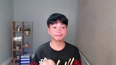   online show from December 4, 2024, 12:03 pm