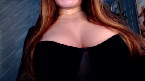 Snapshot of asiandollxxx4u chatting on January 8, 2025, 2:56 pm BELLA NOTCH online show from January 8, 2025, 2:56 pm