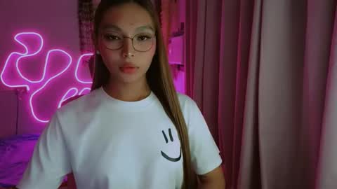 Snapshot of asianhottiesttamira chatting on April 20, 2026, 12:41 pm HI IM TAMIRA LOOKING FOR SERIOUS RELATIONSHIP online show from April 20, 2026, 12:41 pm