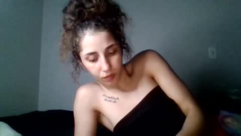 Snapshot of asianicolee chatting on April 24, 2026, 4:37 am asianicolee online show from April 24, 2026, 4:37 am