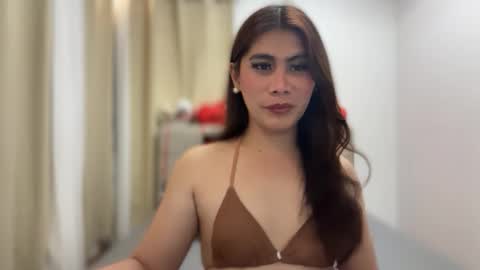 asianloreen24 online show from February 4, 2026, 1:39 pm