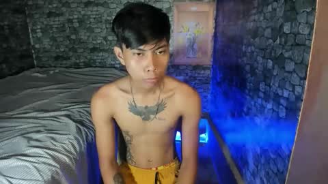 Snapshot of asianplayboyx chatting on April 4, 2026, 1:19 pm mark online show from April 4, 2026, 1:19 pm
