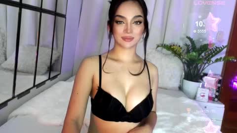 Miss Nia online show from December 25, 2024, 10:39 am