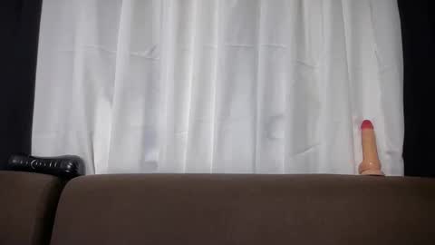 Lily online show from June 4, 2026, 9:32 pm