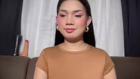 Lily online show from June 8, 2026, 1:28 am