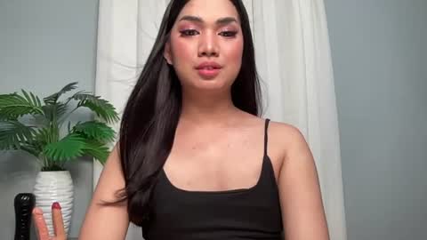 Lily online show from June 25, 2026, 9:25 am