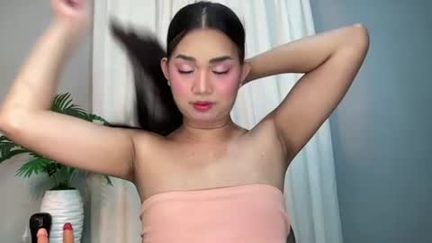 Lily online show from July 6, 2026, 11:51 pm