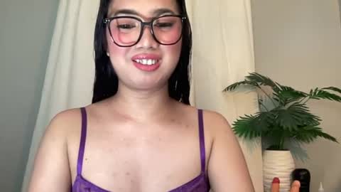Lily online show from July 28, 2026, 9:25 pm