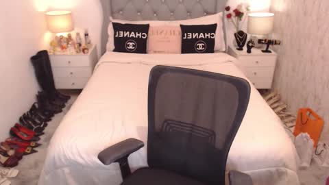 Snapshot of asiantartcummers chatting on January 10, 2025, 5:56 pm Kylie online show from January 10, 2025, 5:56 pm