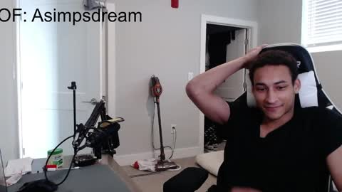 Snapshot of asimpsdream chatting on April 13, 2026, 8:36 pm asimpsdream online show from April 13, 2026, 8:36 pm