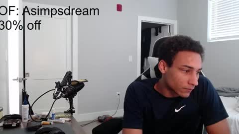 Snapshot of asimpsdream chatting on April 27, 2026, 2:15 pm asimpsdream online show from April 27, 2026, 2:15 pm