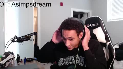 Snapshot of asimpsdream chatting on April 30, 2026, 8:57 pm asimpsdream online show from April 30, 2026, 8:57 pm