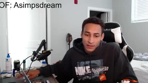 Snapshot of asimpsdream chatting on May 30, 2026, 3:09 pm asimpsdream online show from May 30, 2026, 3:09 pm