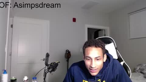 Snapshot of asimpsdream chatting on May 31, 2026, 3:26 am asimpsdream online show from May 31, 2026, 3:26 am