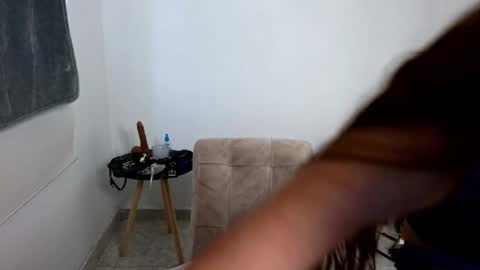 Snapshot of asiri_smith chatting on April 8, 2026, 10:54 pm Asiri online show from April 8, 2026, 10:54 pm