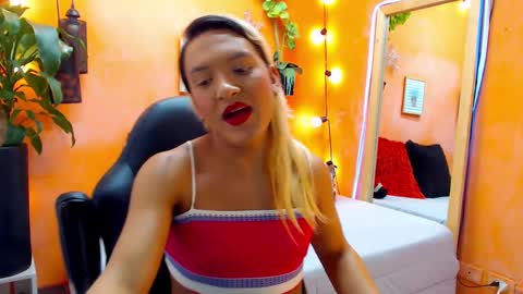 Snapshot of aslyhernandez chatting on December 31, 2024, 5:29 pm ASLY online show from December 31, 2024, 5:29 pm