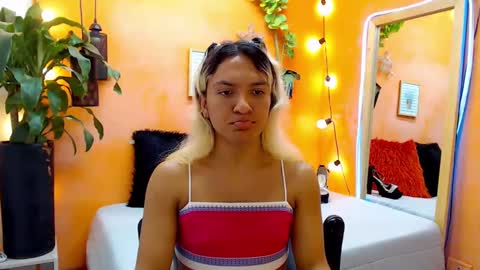 Snapshot of aslyhernandez chatting on January 4, 2025, 5:47 pm ASLY online show from January 4, 2025, 5:47 pm