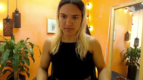 Snapshot of aslyhernandez chatting on January 24, 2025, 11:04 am ASLY online show from January 24, 2025, 11:04 am