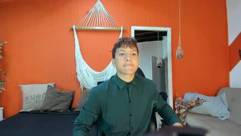 Snapshot of aslyhernandez chatting on April 16, 2026, 12:17 pm ASLY online show from April 16, 2026, 12:17 pm