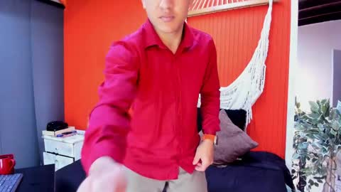 Snapshot of aslyhernandez chatting on April 17, 2026, 9:56 am ASLY online show from April 17, 2026, 9:56 am