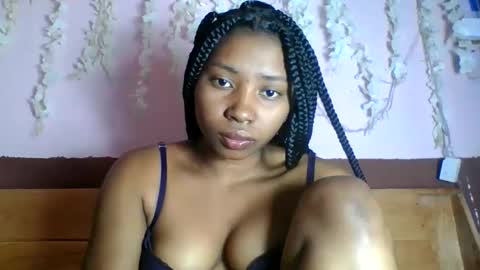 asmiraa online show from May 10, 2026, 8:52 am