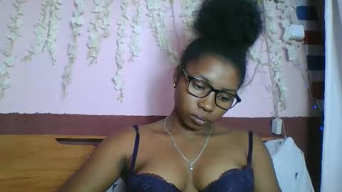 asmiraa online show from May 31, 2026, 6:09 pm