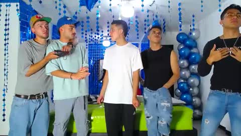 THOMAS AND DAMIAND online show from February 6, 2025, 12:22 am