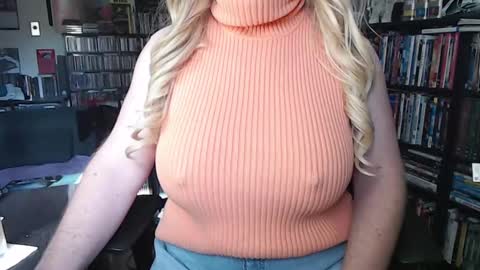 Aspen Vale online show from September 28, 2025, 7:41 pm