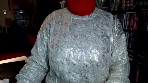 Aspen Vale online show from December 19, 2025, 3:52 pm