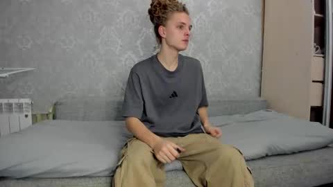 asphalt surfer online show from September 9, 2025, 1:21 pm