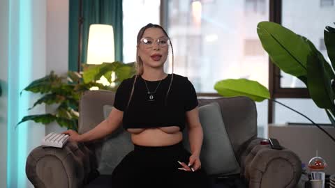 Snapshot of assmerising chatting on February 21, 2026, 10:49 am Starting 930 PM EU TIME online show from February 21, 2026, 10:49 am