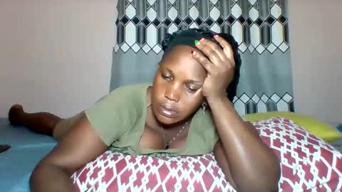 FLORAH DANIEL online show from December 3, 2025, 7:12 pm