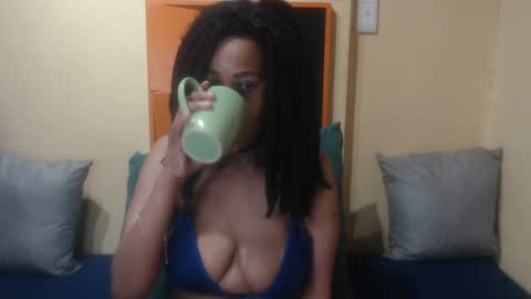 Snapshot of assseductress43 chatting on July 26, 2026, 7:15 am assseductress43 online show from July 26, 2026, 7:15 am