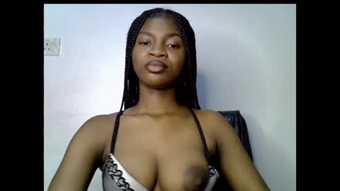 Snapshot of assy_ebony chatting on April 26, 2026, 8:17 pm Lily online show from April 26, 2026, 8:17 pm