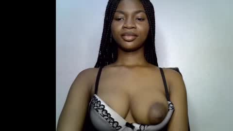 Snapshot of assy_ebony chatting on April 28, 2026, 9:42 pm Lily online show from April 28, 2026, 9:42 pm
