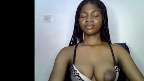 Snapshot of assy_ebony chatting on May 8, 2026, 9:31 pm Lily online show from May 8, 2026, 9:31 pm