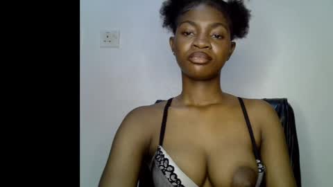 Snapshot of assy_ebony chatting on May 11, 2026, 10:29 pm Lily online show from May 11, 2026, 10:29 pm