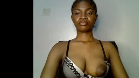 Snapshot of assy_ebony chatting on May 20, 2026, 9:32 pm Lily online show from May 20, 2026, 9:32 pm