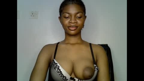 Snapshot of assy_ebony chatting on May 22, 2026, 8:14 pm Lily online show from May 22, 2026, 8:14 pm