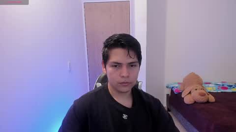 Snapshot of asta_kuro chatting on April 18, 2026, 12:25 am Asta Kuno online show from April 18, 2026, 12:25 am