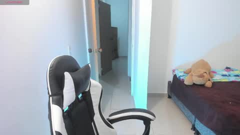 Snapshot of asta_kuro chatting on April 20, 2026, 8:39 am Asta Kuno online show from April 20, 2026, 8:39 am