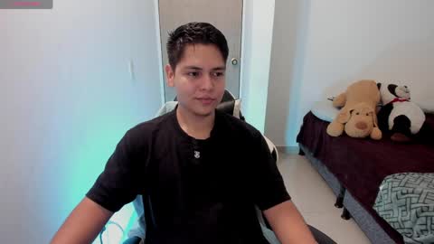 Snapshot of asta_kuro chatting on May 12, 2026, 6:43 am Asta Kuno online show from May 12, 2026, 6:43 am