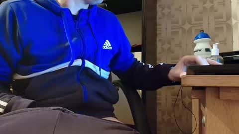 Snapshot of asterion51 chatting on December 22, 2025, 7:11 pm asterion51 online show from December 22, 2025, 7:11 pm