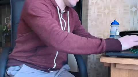 Snapshot of asterion51 chatting on February 5, 2026, 3:38 pm asterion51 online show from February 5, 2026, 3:38 pm