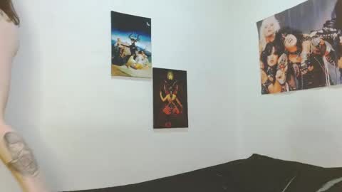 Snapshot of asterothxznikki chatting on January 11, 2026, 2:16 am Asterothxznikki online show from January 11, 2026, 2:16 am