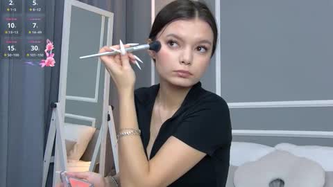 Aster Quinn online show from November 23, 2025, 3:45 pm