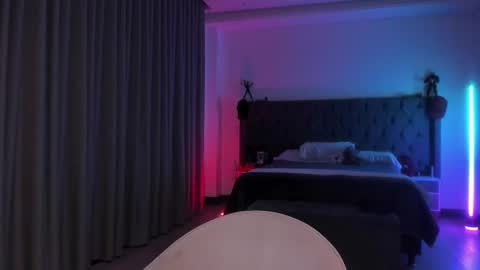 astonhills online show from September 19, 2025, 12:12 am