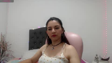 Snapshot of astrolover_ chatting on October 16, 2025, 1:17 am camila online show from October 16, 2025, 1:17 am