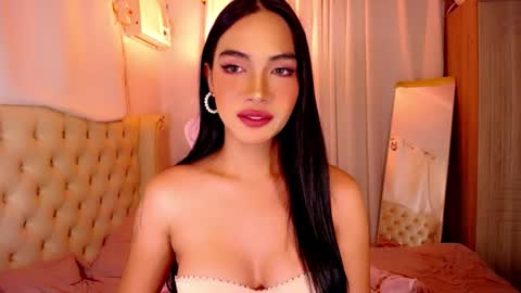 Snapshot of ate_sam chatting on October 8, 2025, 6:05 pm Sam online show from October 8, 2025, 6:05 pm